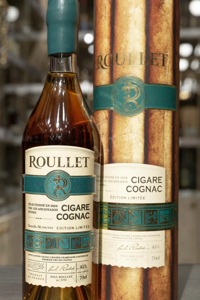 В магазине Крю Профи Roullet Cigare Grand Champagne in tube 0.7 л