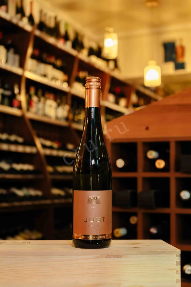 В магазине Крю Профи Gut Hermannsberg Just Riesling Trocken 2022 0.75 л