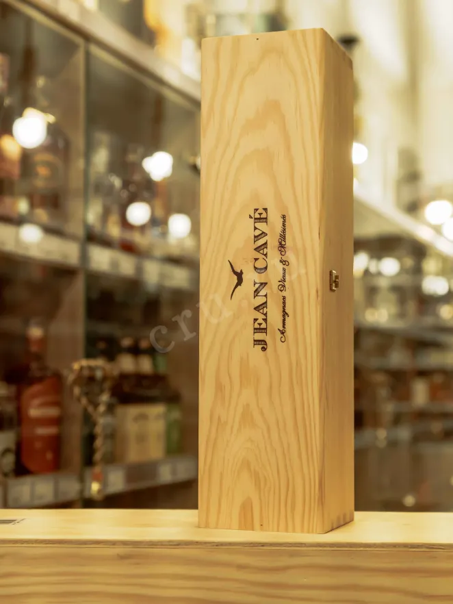 В магазине Крю Профи Jean Cave Vieil Armagnac AOC wooden box 1979 0.7 л