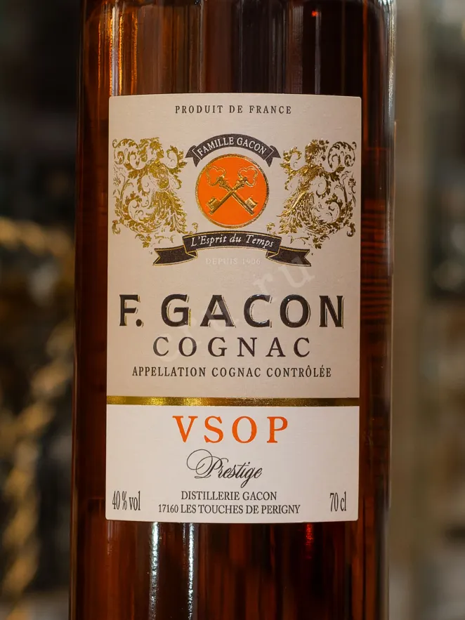В магазине Крю Профи F.Gacon VSOP Prestige 4 years gift box 0.7 л