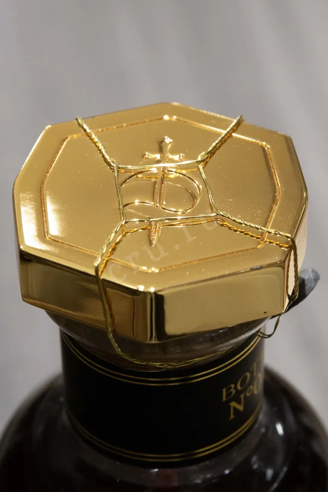 Пробка Dupuy Lot 80 Hors d'Age Grand Champagne AOC in gift box 0.7 л