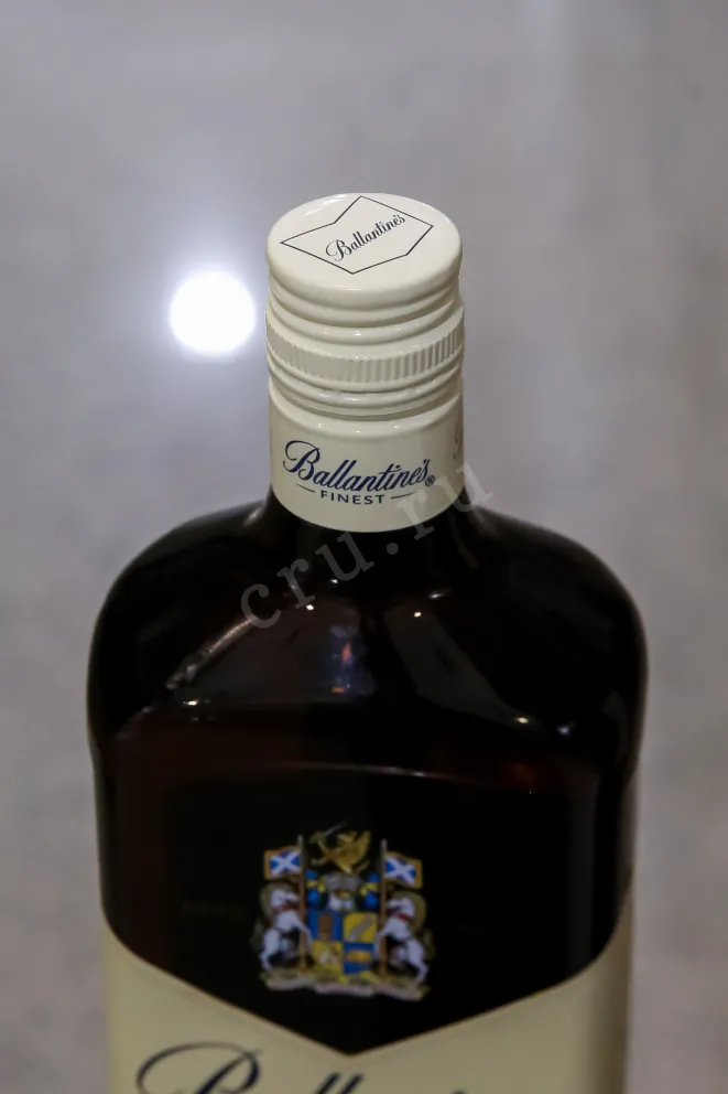 Пробка Ballantines Finest 0.75 л