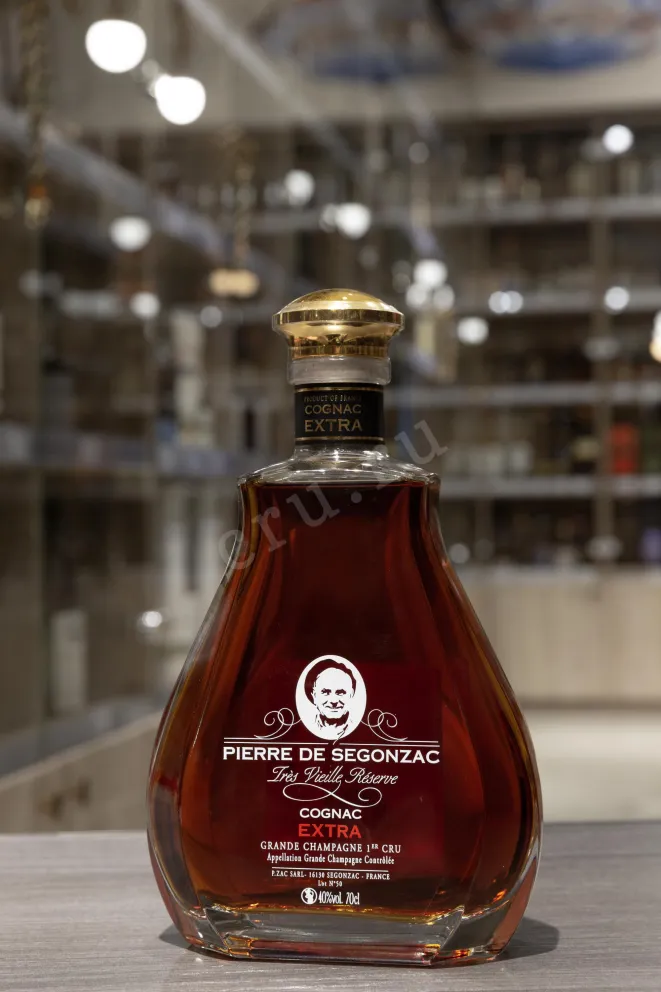 В магазине Крю Профи Pierre de Segonzac Extra Tres Vieille Reserve in gift box 0.7 л