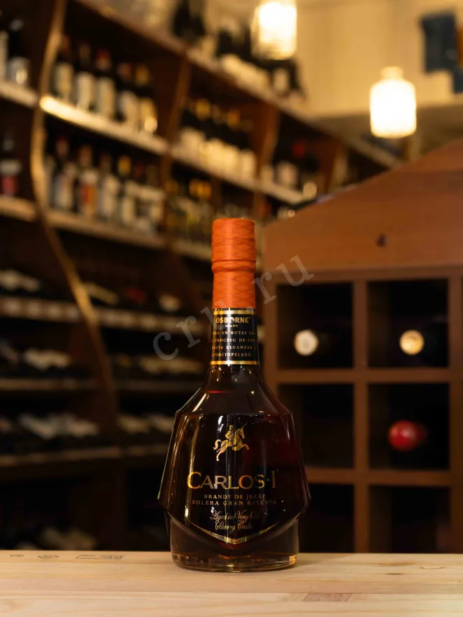 В магазине Крю Профи Carlos I Solera Gran Reserva in giftset with 1 glasses 0.7 л