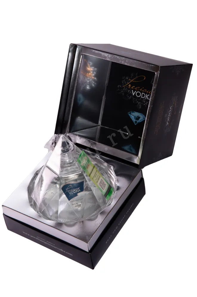 В подарочной коробке Precious in gift box 0.7 л