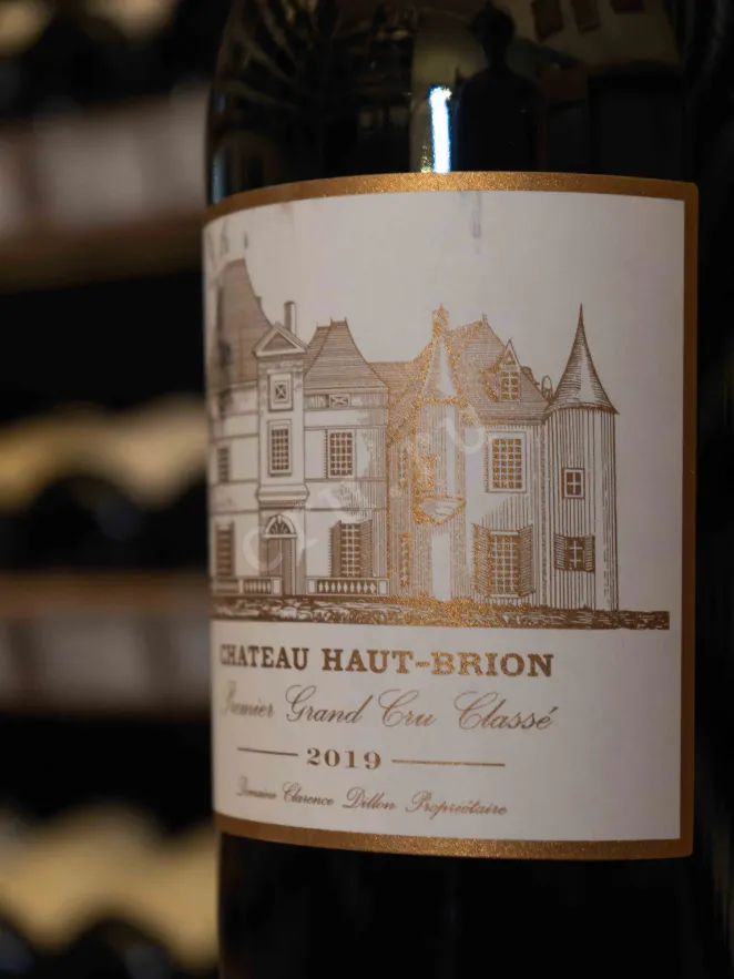В магазине Крю Профи Chateau Haut-Brion Premier Grand Cru Classe Pessac-Leognan AOC 2019 1.5 л