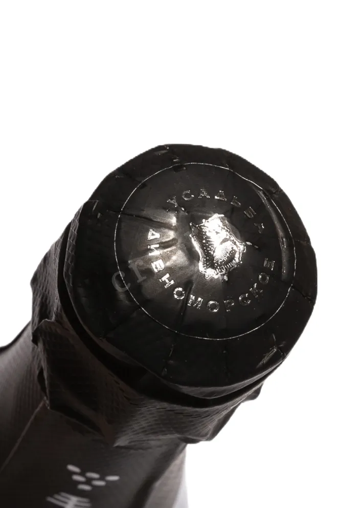 Пробка Usadba Divnomorskoe Blanc de Blancs Extra Brut 2021 0.75 л