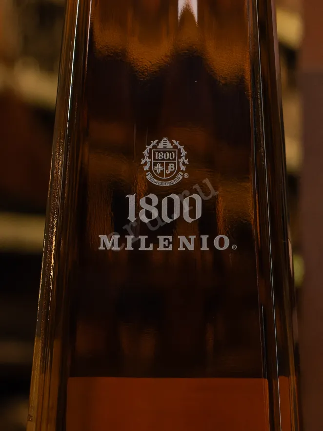 В магазине Крю Профи Jose Cuervo 1800 Milenio Extra Anejo in gift box 0.7 л
