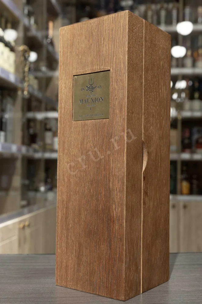 В магазине Крю Профи Mauxion Selection Bois Ordinaires in wooden box 0.7 л