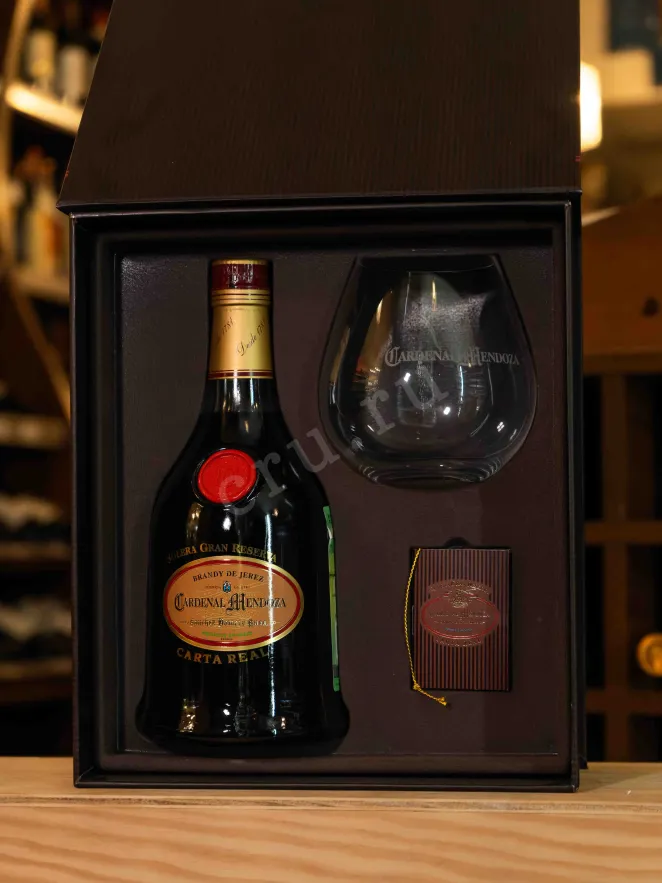 В магазине Крю Профи Sanchez Romate Cardenal Mendoza Carta Real Solera Gran Reserva gift box + glass 0.7 л