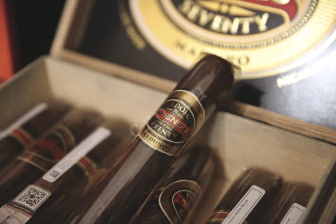 В магазине Крю Профи Perdomo Inmenso Seventy Epicure Maduro *16