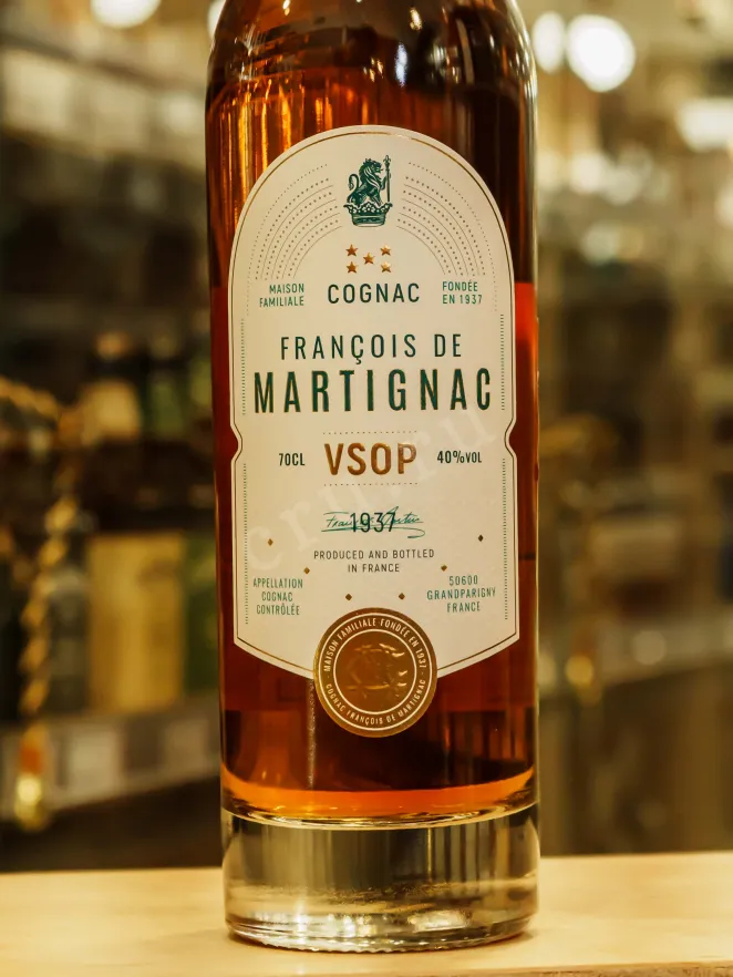 В магазине Крю Профи Francois de Martignac VSOP gift box 0.7 л