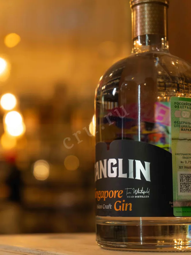 В магазине Крю Профи Tanglin Singapore 0.7 л