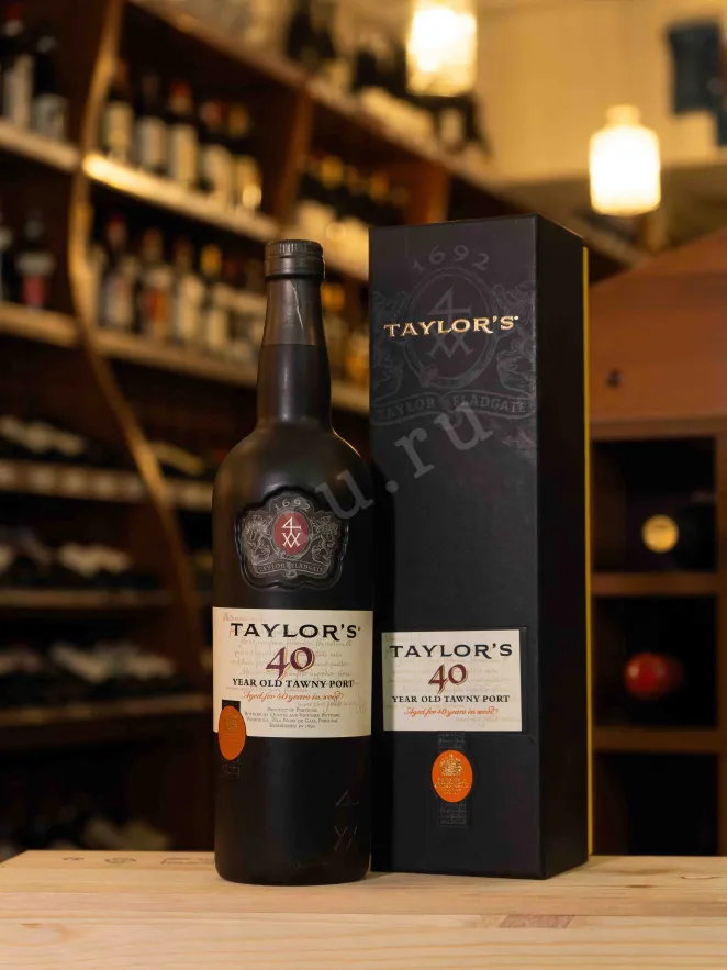 В магазине Крю Профи Taylors Tawny Port 40 Years Old with gift box 1982 0.75 л