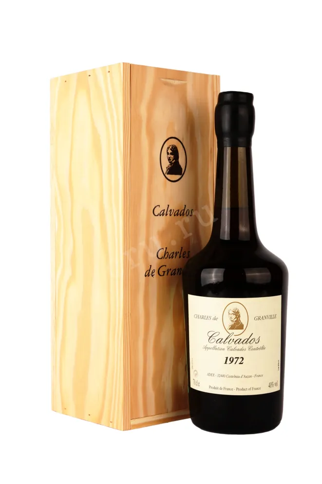 Кальвадос Charles de Granville wooden box 1972  0.7 л