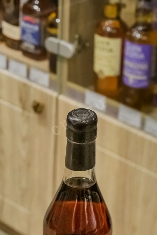 В магазине Крю Профи Saint-Christeau 60 years 0.7 л