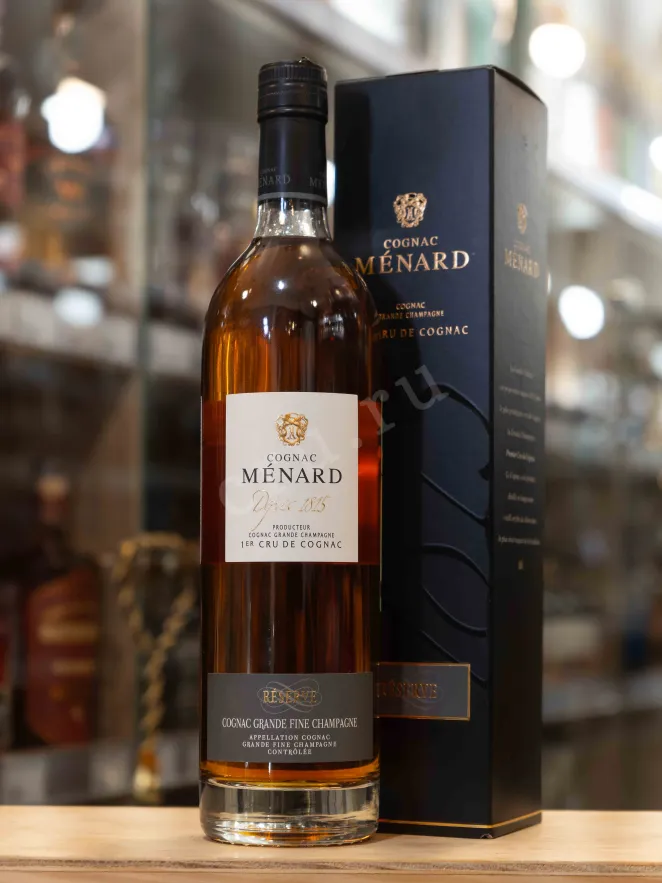 В магазине Крю Профи Menard Reserve 1er Cru De Cognac in gift box 0.7 л