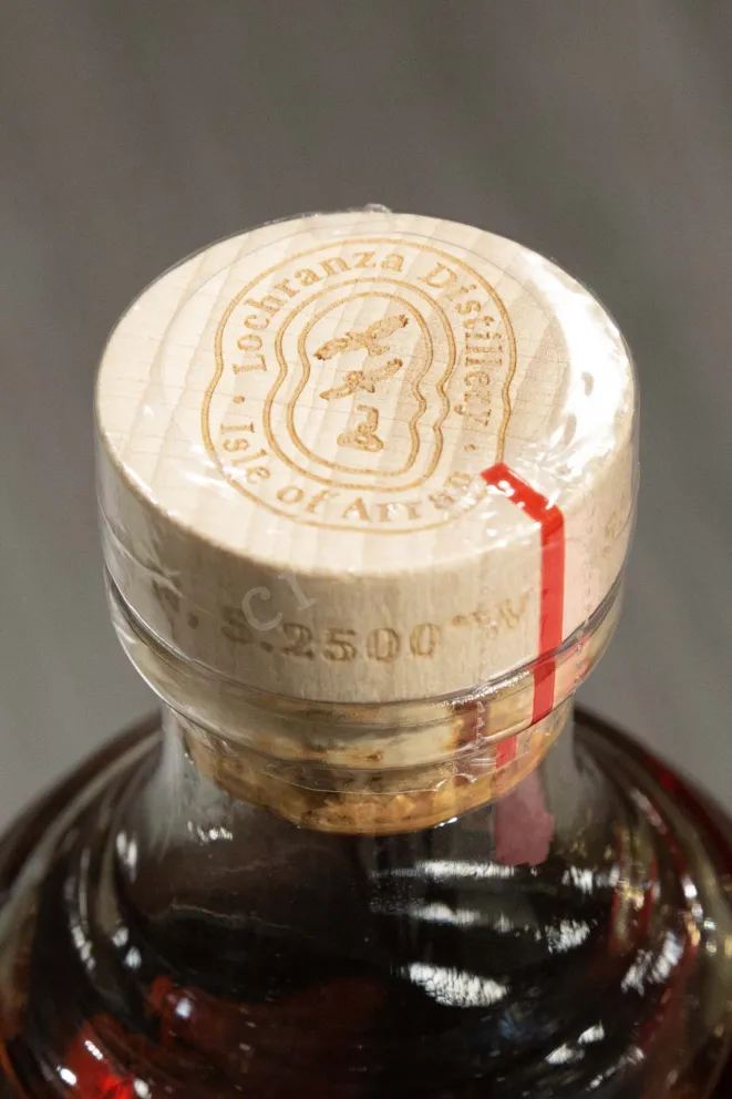 Пробка Arran Barrel Bonfire Signature Series Edition 2 11 Years Old in bag 0.7 л