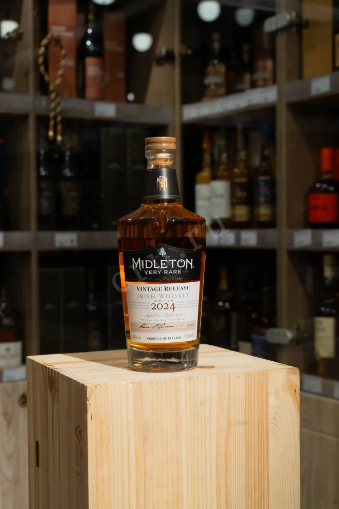 В магазине Крю Профи Midleton Very Rare Vintage Release gift box 0.7 л