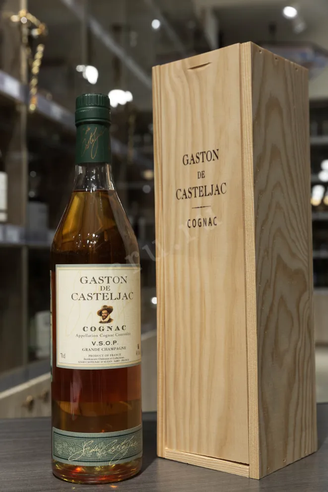 В магазине Крю Профи Gaston de Casteljac VSOP wooden box 0.7 л