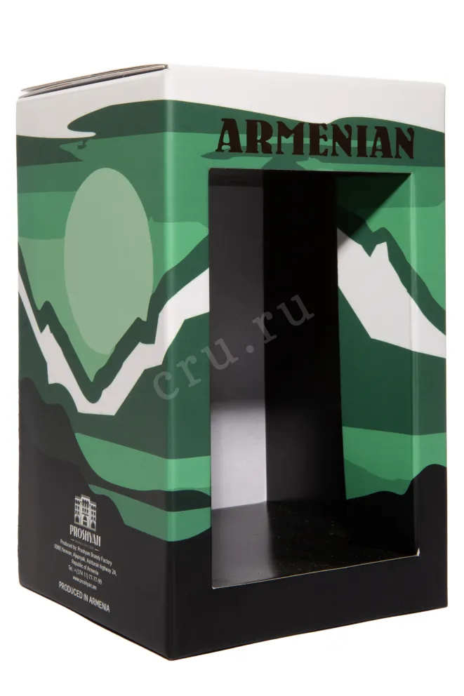 Подарочная коробка Proshyan Russian Bear 7 years in gift box 2015 0.5 л