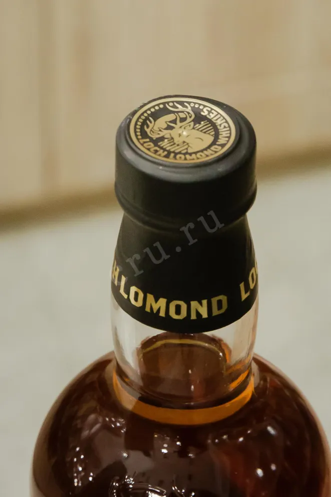 Пробка Loch Lomond Exclusive Kask Specially Selected 12 years in tube 0.7 л