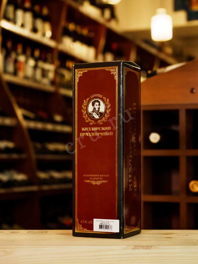 В магазине Крю Профи Kizlyarskiy Prazdnichniyy KS 17 Years Old in gift box 0.7 л