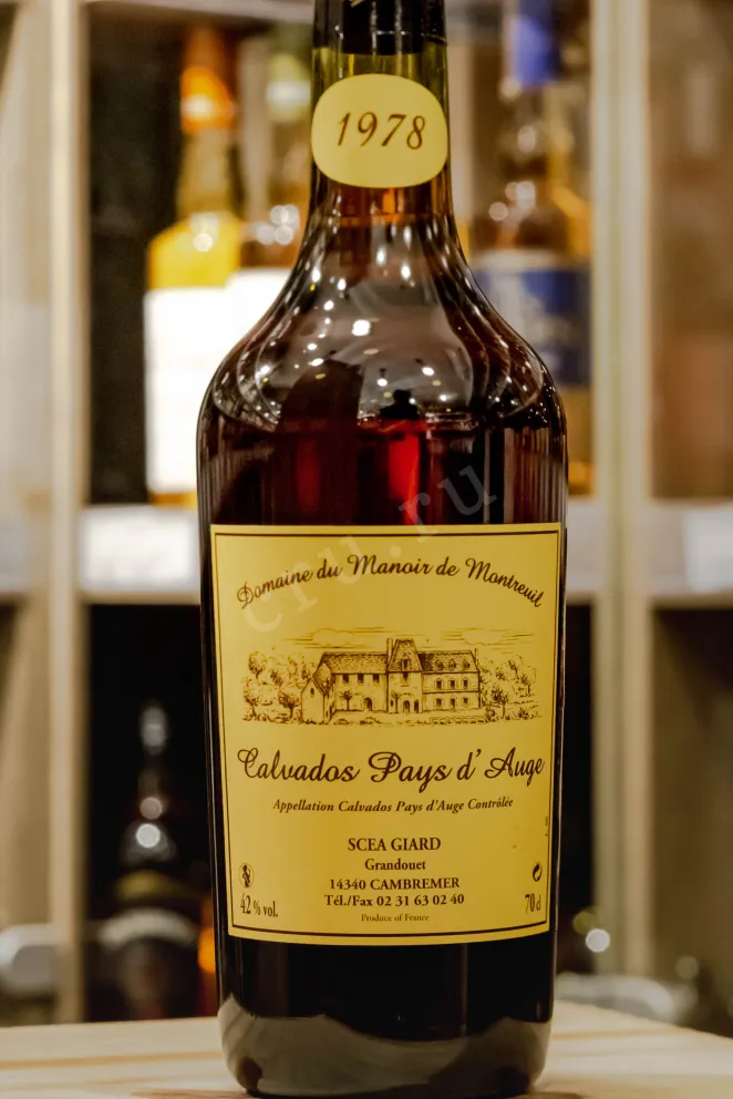 В магазине Крю Профи Domaine du Manoir de Montreuil Calvados Pays dAuge 1978 0.7 л
