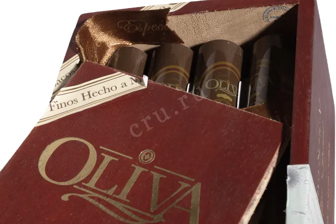 Коробка с сигарами Oliva Serie V Liga Special Double Robusto Tubos