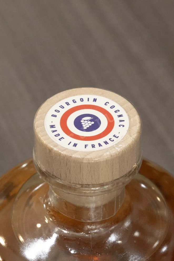 Пробка Bourgoin Brandy 4 years VSOP 0.7 л
