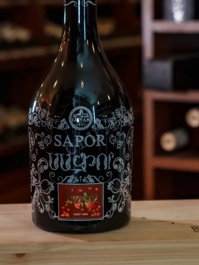 В магазине Крю Профи Ijevan Sapor Pomegranate Sweet 0.75 л