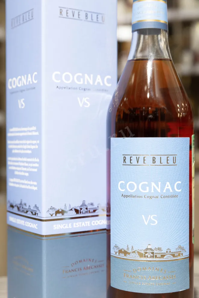 В магазине Крю Профи Reve Bleu VS 3 years in gift box 0.7 л