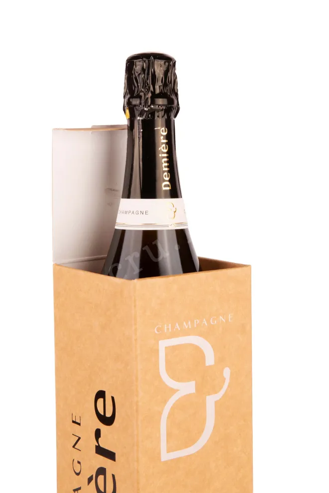 В подарочной коробке Demiere Divin Blanc de Noirs Brut gift box 2018 0.75 л