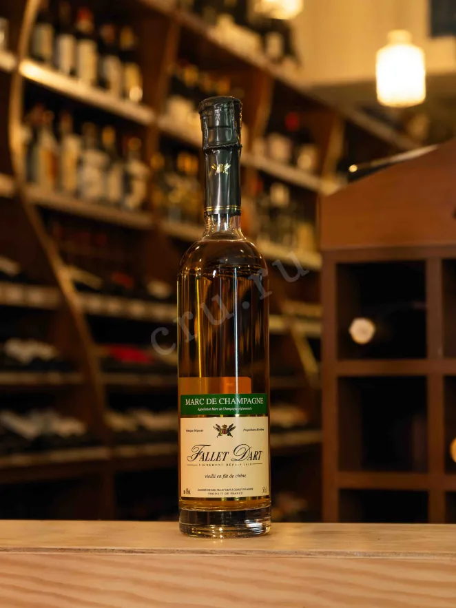 В магазине Крю Профи Fallet Dart Marc De Champagne AOC 0.5 л
