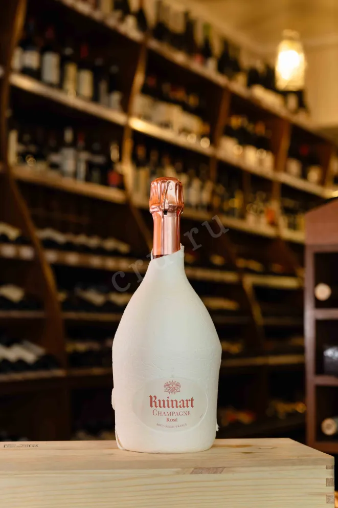 В магазине Крю Профи  Ruinart Rose Brut in the case 2022 0.75 л
