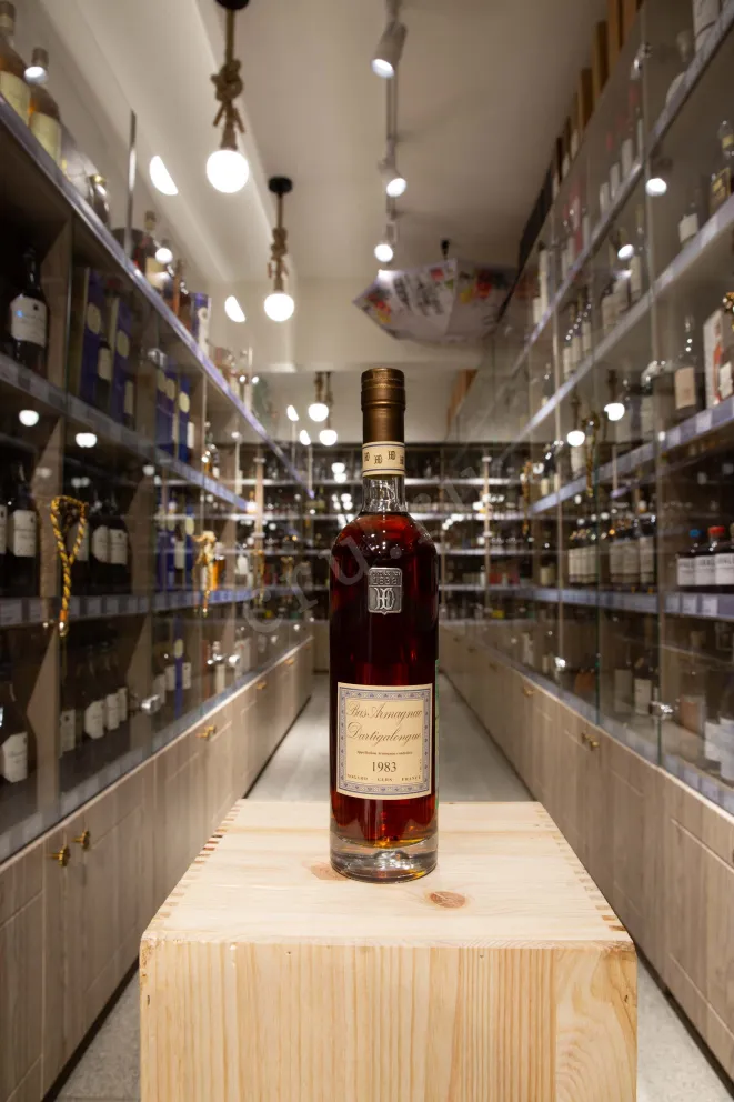 В магазине Крю Профи Dartigalongue 1983 0.5 л