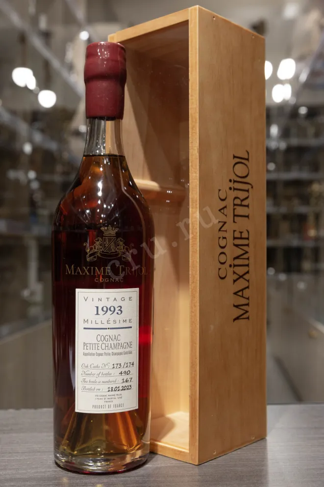 В магазине Крю Профи Maxime Trijol Petite Champagne in wooden box Vintage 1993 0.7 л