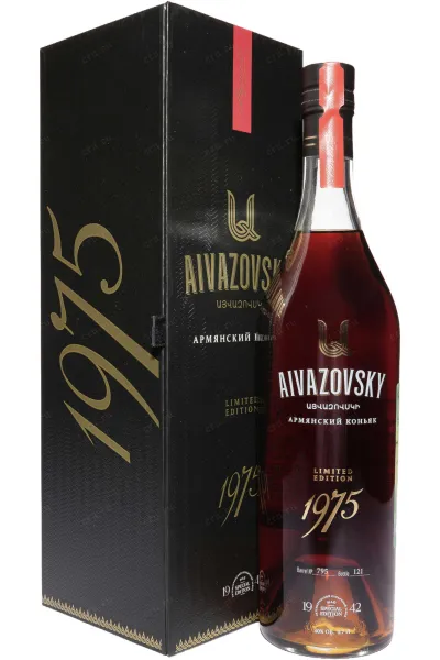 Коньяк Айвазовский Лимитированная Коллекция в подарочной упаковке 1975 0.7 л