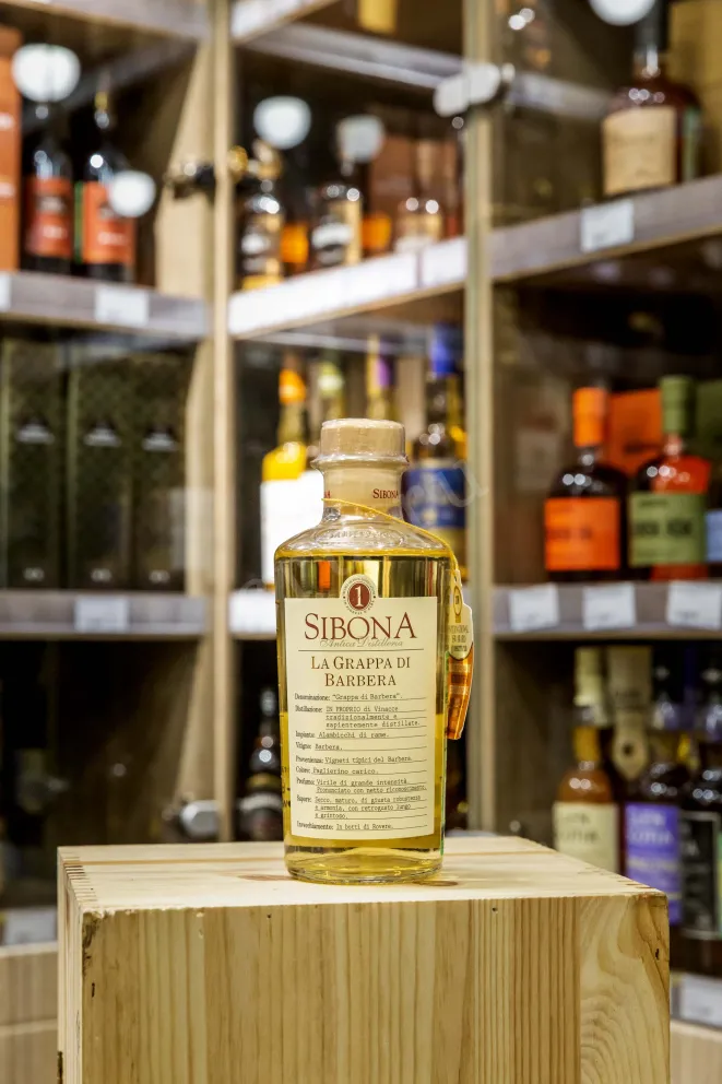 В магазине Крю Профи Sibona Barbera 0.5 л