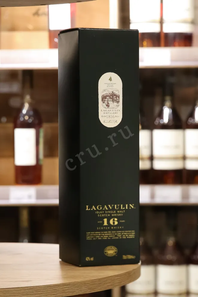 В магазине Крю Профи Lagavulin 16 years with gift box 0.7 л