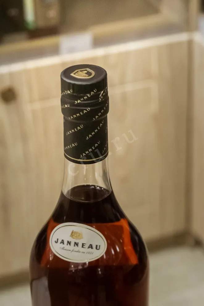 Пробка Janneau 1987 0.7 л