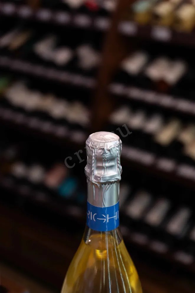 Пробка Righi Lambrusco Blanco Emilia IGT 2024 0.75 л