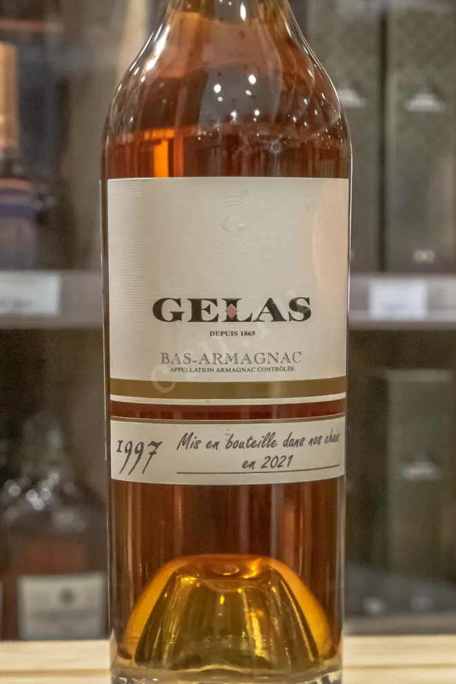 В магазине Крю Профи Gelas 1997 0.7 л