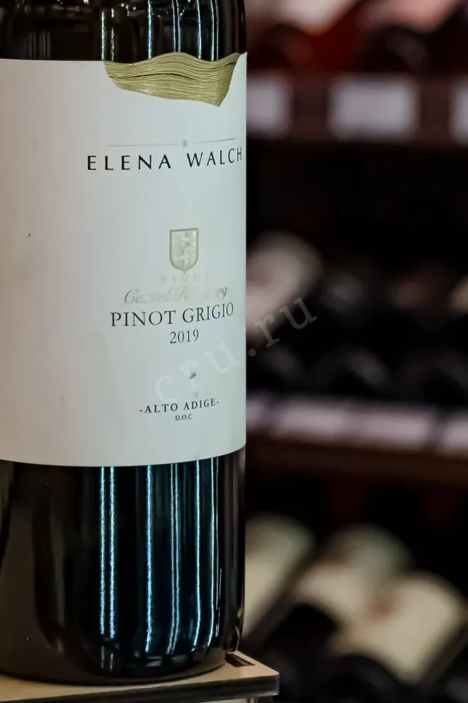 В магазине Крю Профи Elena Walch Pinot Grigio Castel Ringberg DOC 2019 0.75 л