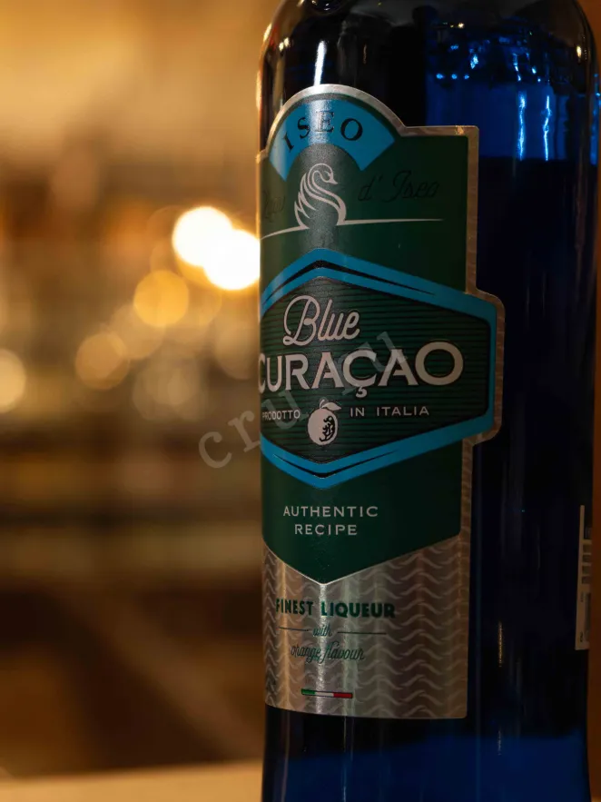В магазине Крю Профи Iseo Blue Curacao 0.7 л