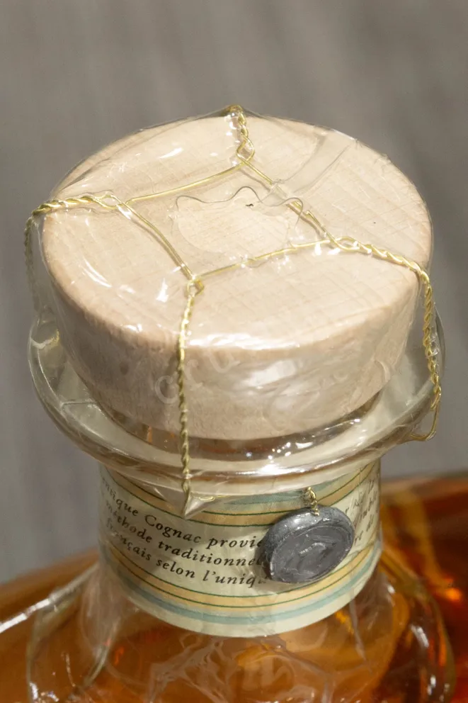 Пробка Gaston de Casteljac XO in decanter gift box 0.7 л