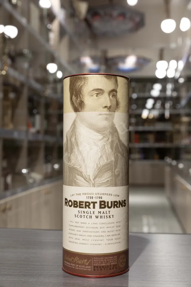 В магазине Крю Профи Robert Burns Single Malt in tube 0.7 л