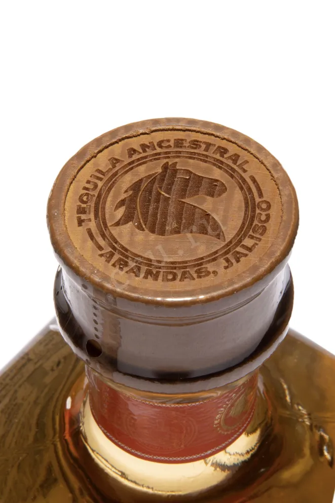 Пробка Carrera Reposado in gift box 0.75 л