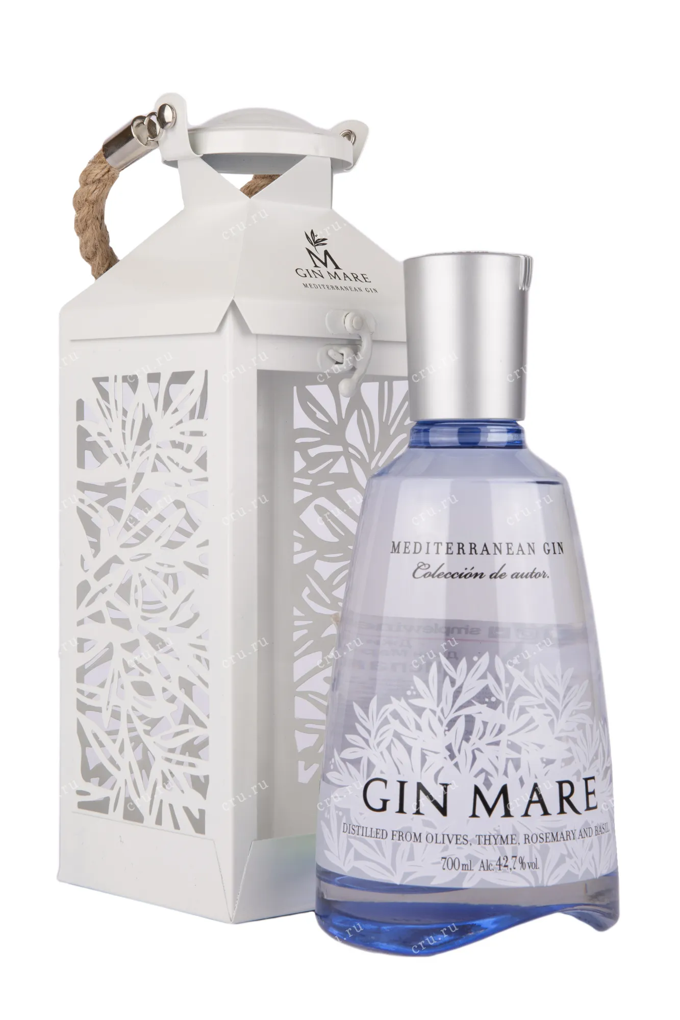 Фото — Джин Gin Mare Medditerian gift box Lantern  0.7 л