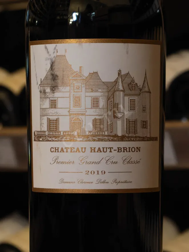 В магазине Крю Профи Chateau Haut-Brion Premier Grand Cru Classe Pessac-Leognan AOC 2019 1.5 л